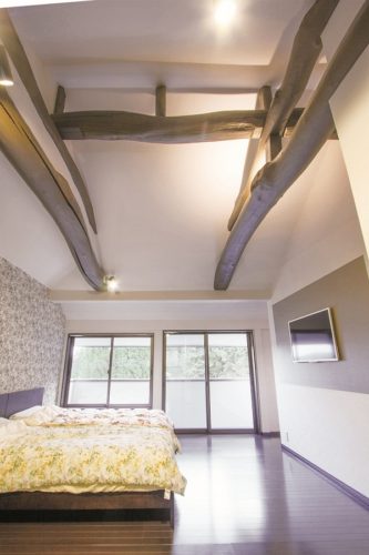 16takamori2f-bedroom1
